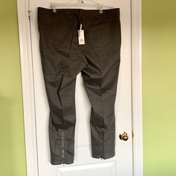 Love & Legend Skinny Pants - Grey - Picture 4 of 9